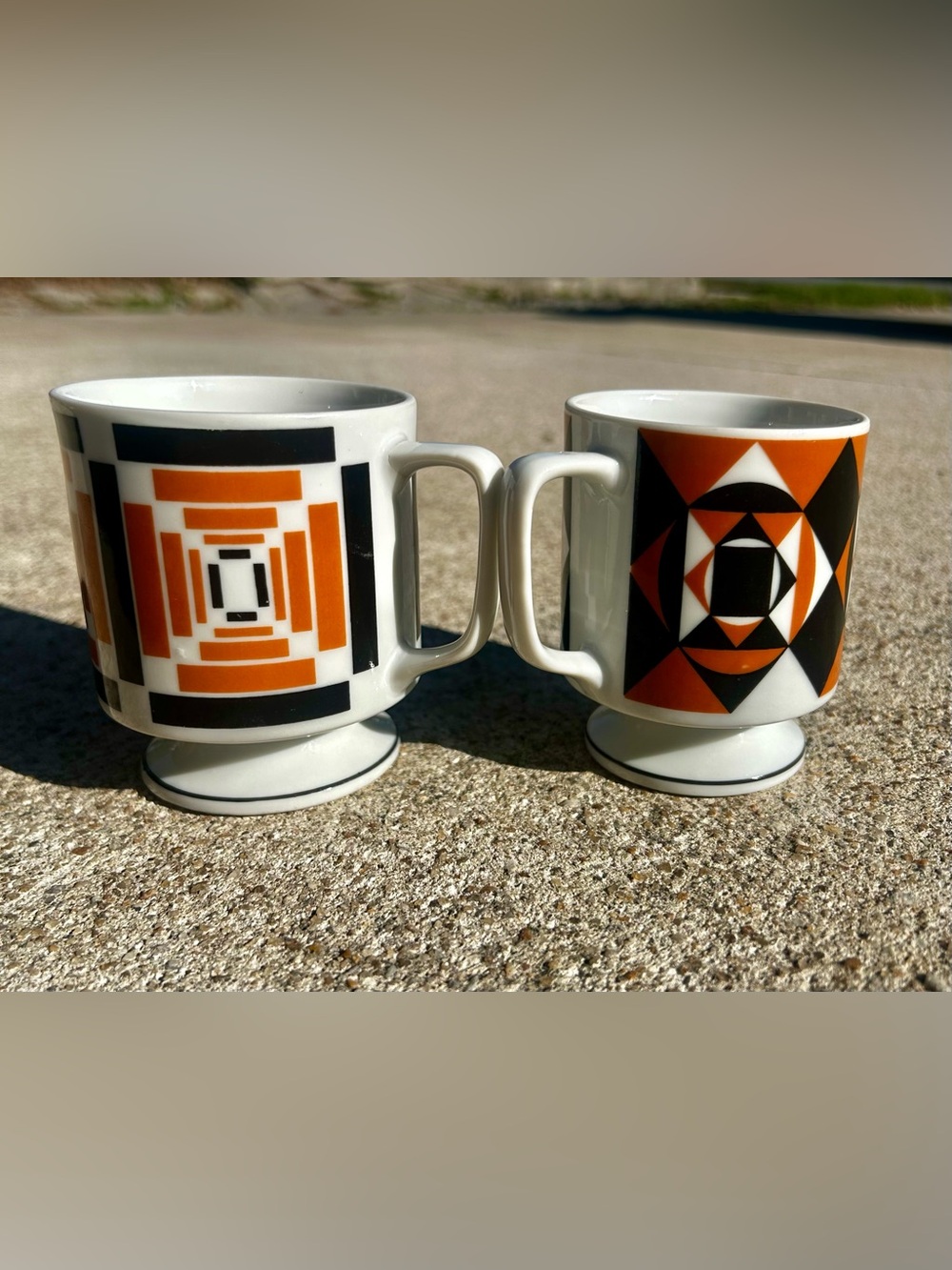 Vintage Trend 72 Fine China MCM Mugs (Set of 2) - Picture 9 of 11